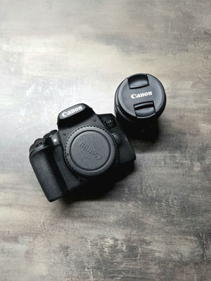Canon EOS 850D with EF-S 18-55mm IS STM lens like new