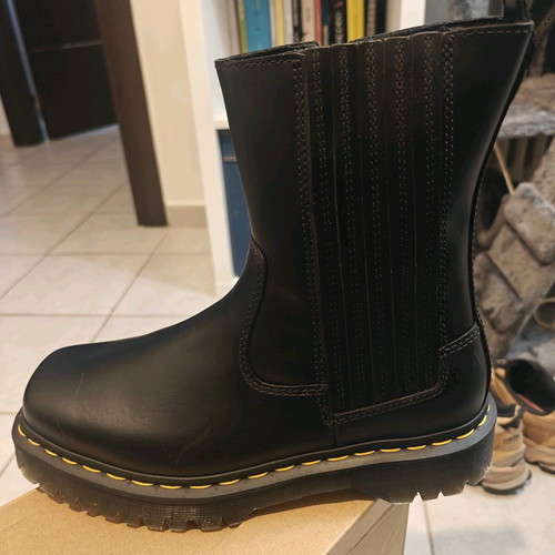Dr. Martens Ammayah Lo black boots size 41 new unisex