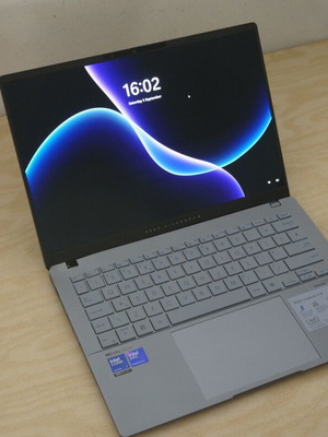 ASUS Vivobook S 14 OLED φορητός υπολογιστής με Intel Core Ultra 7 256v, 16GB DDR5, 512GB SSD