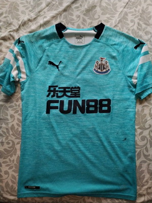 Newcastle United football shirt medium used