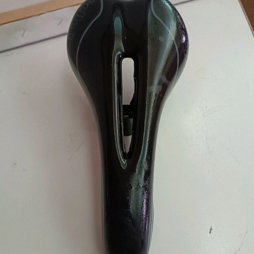 Selle Italia mountain bike saddle lightly used