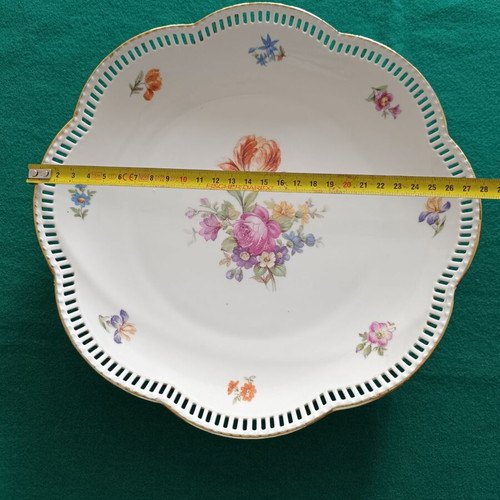 Hutschenreuther serving platter from German porcelain like new