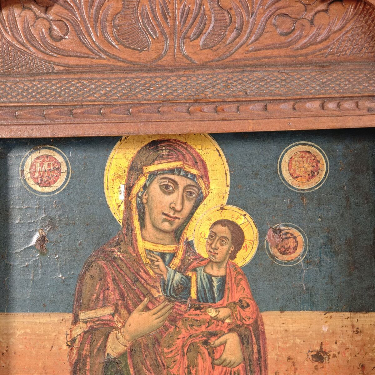 Antique icon stand used with Virgin… - € 800,00 - Vendora.cy