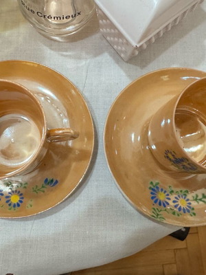 Decorative miniature cups like new