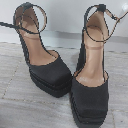 Tomas high heels like new, size 37, black pumps