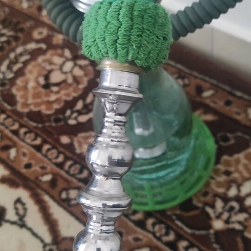 Handmade hookah used with extra accessories