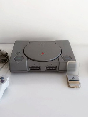 Sony PlayStation 1 SCPH-1002 console like new with original controller and memory card