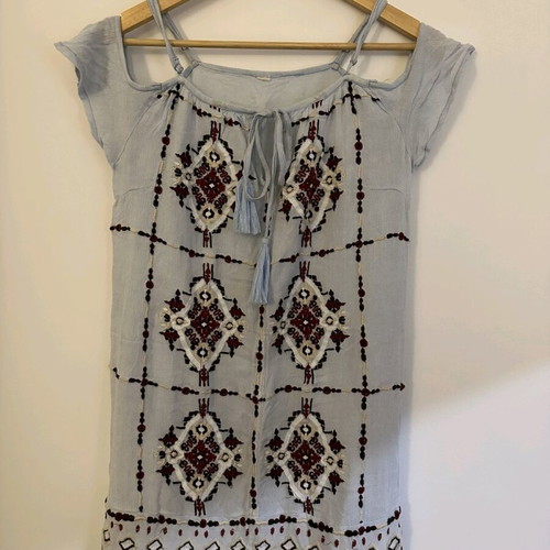 Boho women's blouse like new, size Small, light blue