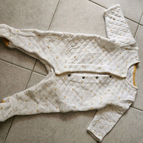 Obaibi baby girl romper 6 months like new