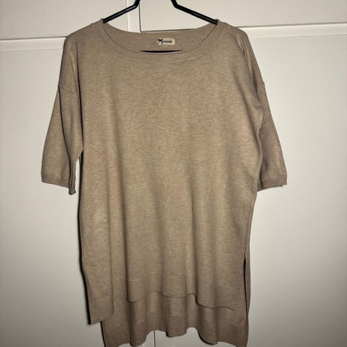 Tezenis blouse with 3/4 sleeves new, very soft, beige