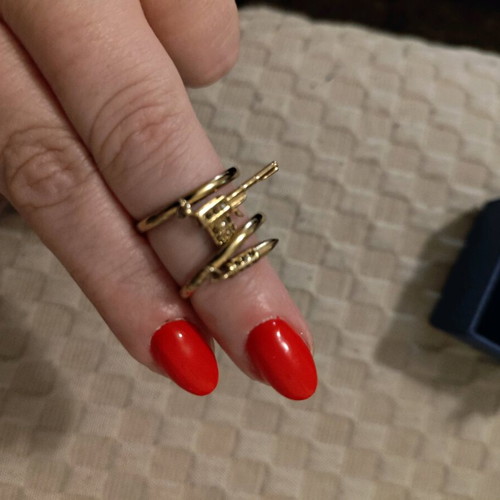 Swarovski James Bond ring set No 58 like new, gold color