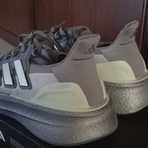 Adidas Ultraboost 5 W running shoes, grey/silver, size 41 1/3