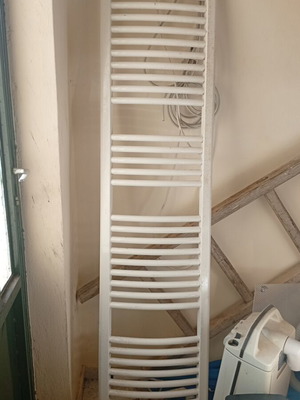 Column radiator 180x0.40 used, needs painting