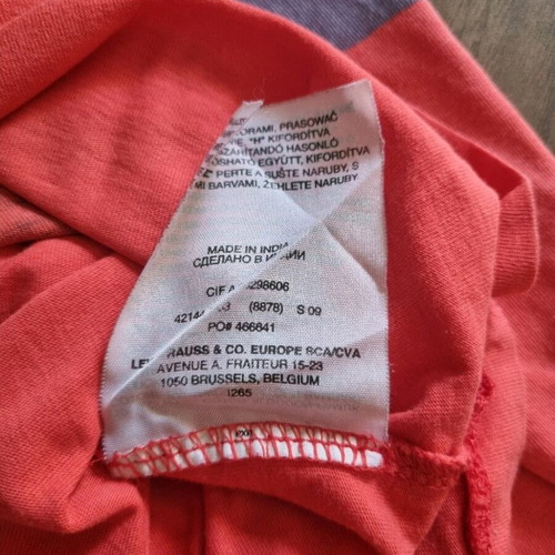 Levi's men red striped t-shirt L like new