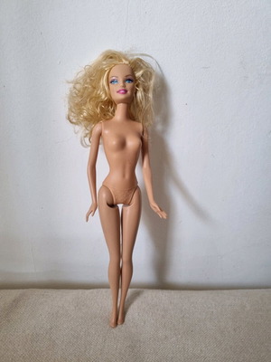 Barbie κούκλα ξανθά μαλλιά μπλε μάτια 2009 μεταχειρισμένη