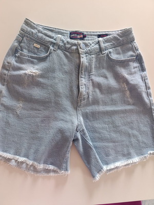 U.S. Polo Assn. Women's Distressed Relaxed Denim Shorts like new, light blue