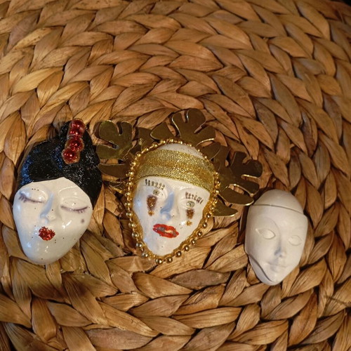 Small handmade plaster masks like new, set of 3