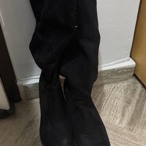 Black tall boots used, size 37