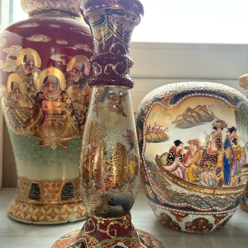 Chinese vases like new, set with Indian vase