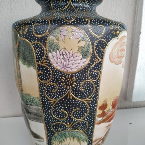 Satsuma Japanese handmade vase like new