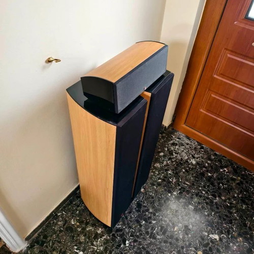 Morel Solus floor-standing speakers pair with center speaker used