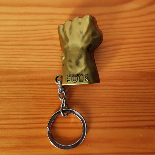 The Incredible Hulk Fist bronze and gold metal keychain Marvel collectible