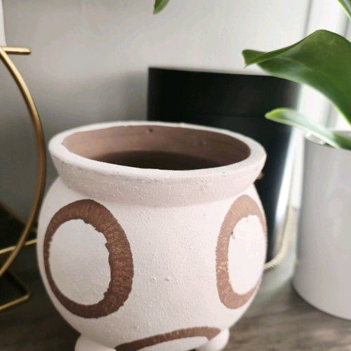 Ceramic Iliadis planter new, modern minimal design, white with brown circles
