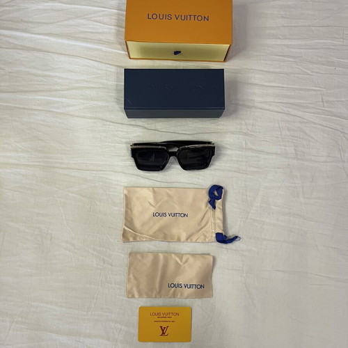 Louis Vuitton Millionaire Sunglasses new, black