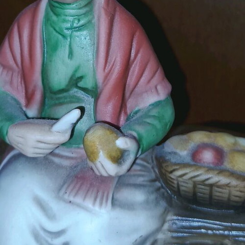 Vintage decorative figurine like new