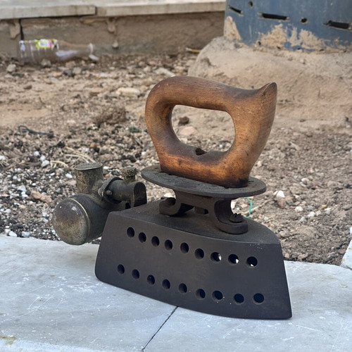 Feldmeyer German Antique Charcoal Iron with Econometer Patent Burner used