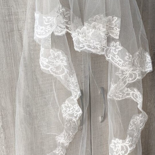 Wedding Veil with Embroidered Floral Lace 140x110 cm new, white