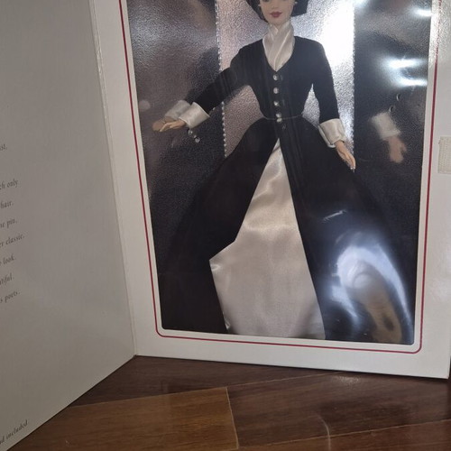Barbie collectible doll like new