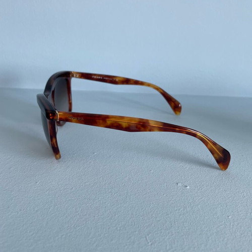 Prada tortoise sunglasses with gradient lens like new