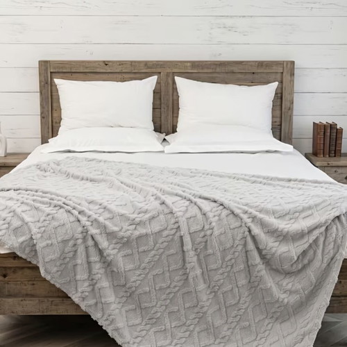 Waterproof fleece blanket beige like new