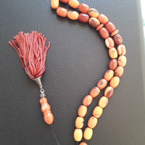Komboloi royal amber 31gr collectible, like new