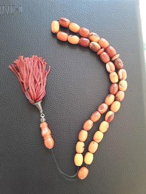 Komboloi royal amber 31gr collectible, like new