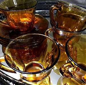 Σετ 5 φλιτζάνια και 5 πιατελάκια για Ελληνικό καφέ ή καφέ Εspresso της γνωστής εταιρείας Vereco amber France. Set of 5 cups and 5 saucers for Greek coffee or Espresso coffee