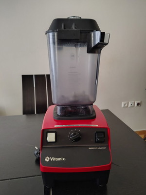 Vitamix BarBoss Advance professional blender like new with 2 jars