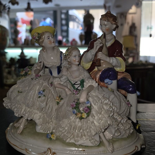 Unterweißbach porcelain composition used, Rococo music scene
