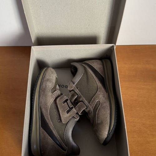 Hogan children's sneakers size 24, like new