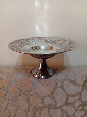 Silver-plated fruit bowl used, antique, height 11.5 cm diameter 22 cm
