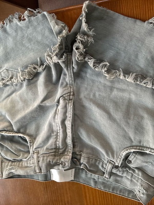 Shorts used, large, faded