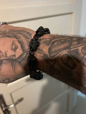 Skull bracelet like new, black