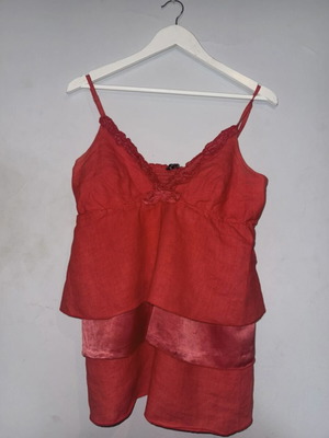 Paranoia red camisole like new, size M