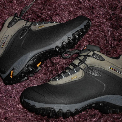 Merrell Thermo 6 Black Sports Hiking Boots like new, size 47