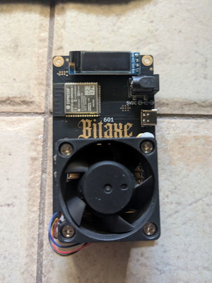 Bitaxe Gamma 1.2GH/s Bitcoin solo lucky miner like new, 18 watt