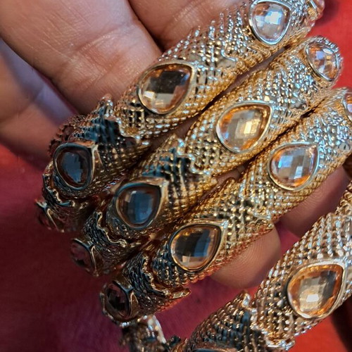 Snake bracelet new, gold color