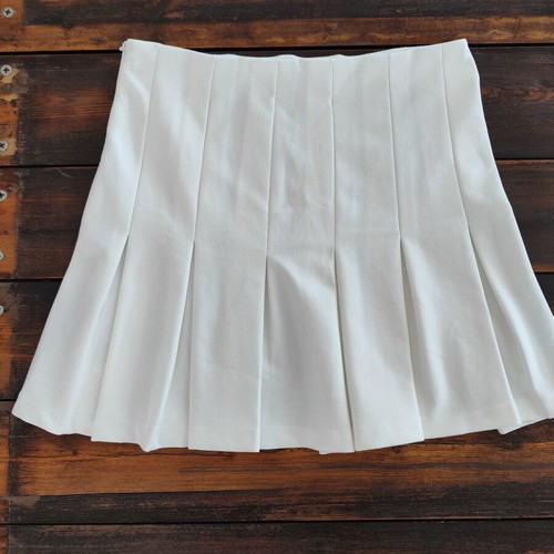 Bershka White Pleated Skirt Medium like new