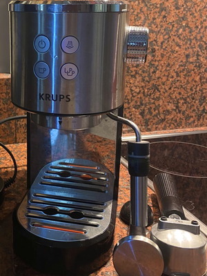 Krups Virtuoso espresso machine like new with Vicko milk frother gift