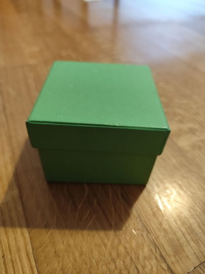 Box with sequins like new